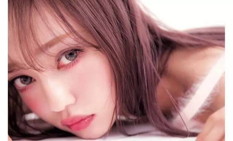 夏天卖断货的人鱼Bra,冬季推出了鲜花系列