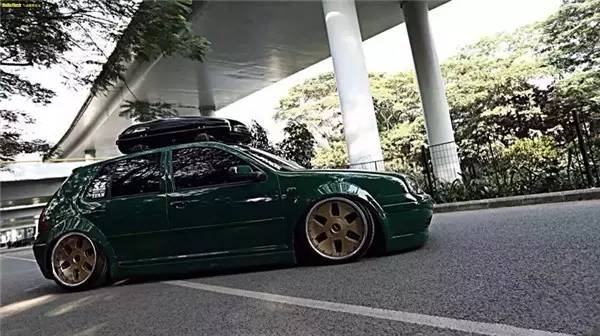 高尔夫4方向盘改装,高尔夫4内饰改装案例