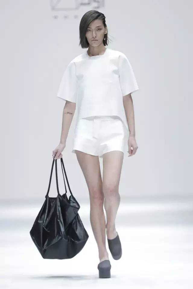 时装周特辑|Day6哇吲、LENGTHEN、陈闻、爱慕，总有一场秀打动你！