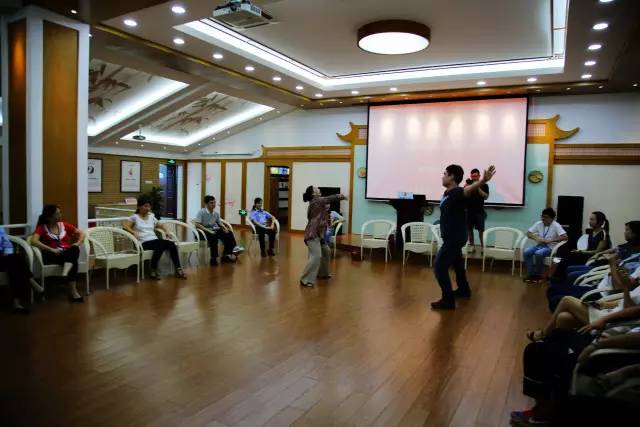 来,让我们一起解锁“舞动治疗”