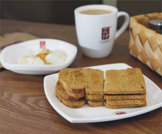 新白鹿、绿茶3折，炉鱼、乐伯部队锅半价，哈根达斯买一送一西湖边上的老牌商场，要用6天承包你的胃！