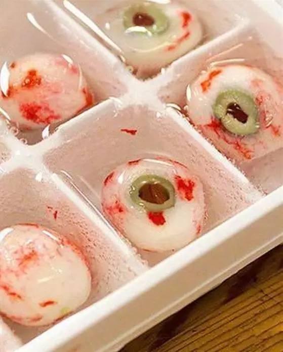 惊声尖叫万圣节|如何用一杯鸡尾酒迅速进入邪魅狂狷世界?