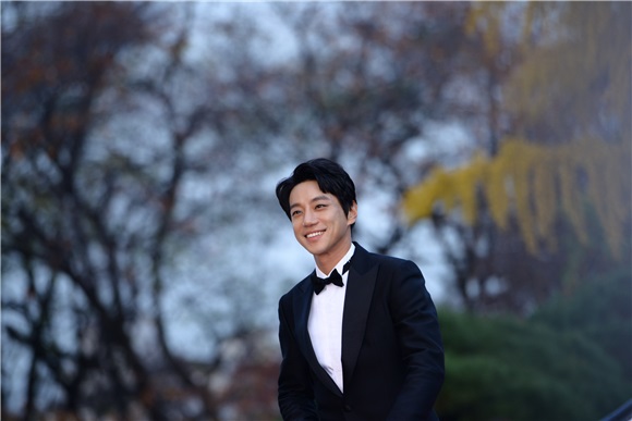 防弹和exo颁奖典礼,yes首尔出席活动视频