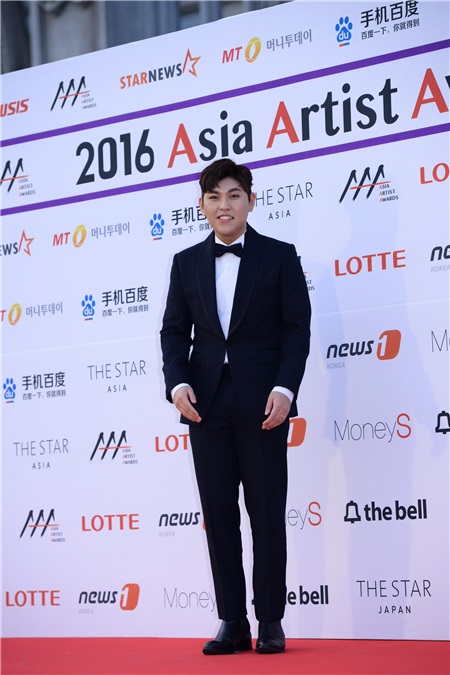 防弹和exo颁奖典礼,yes首尔出席活动视频