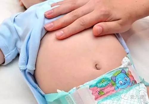 宝宝胃胀如何推拿,宝宝不胀气却有青蛙肚