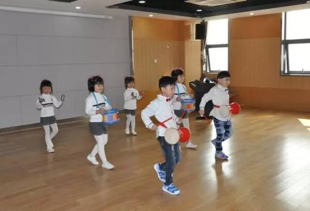 环境一流的康复医院,医院先进医疗设备