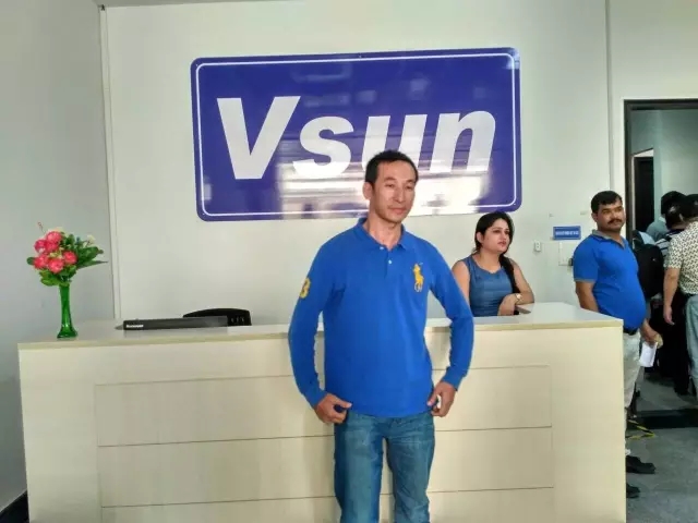 中国手机产业观察团走进Intex、闻尚