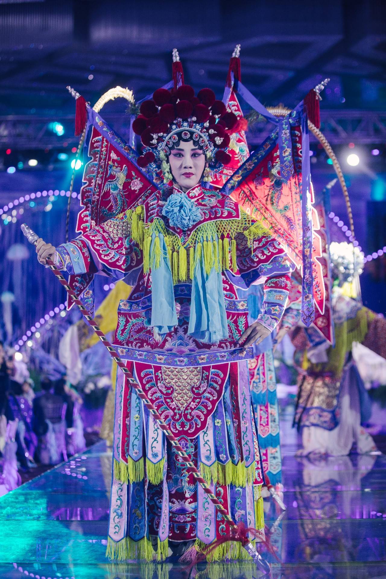 人鱼夫妇钟丽缇张伦硕机场,人鱼夫妇钟丽缇张伦硕歌曲