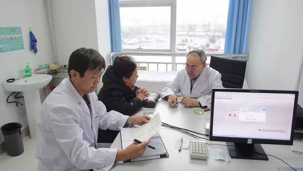 去医院检查开药可以报销医保吗,职工医保卡在医院开药怎么报销