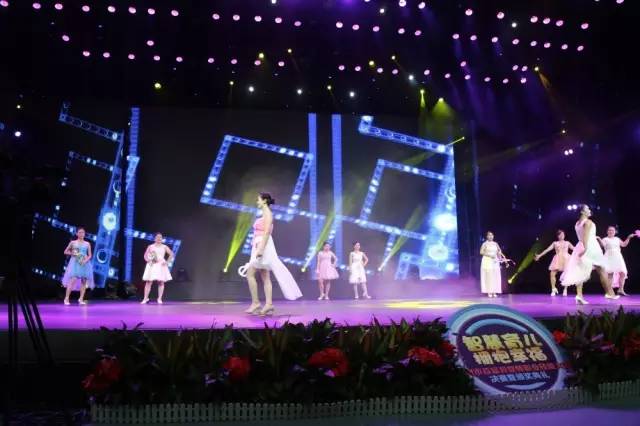 宝宝吐奶吐的不敢动,宝宝哭闹吐奶喘不过气