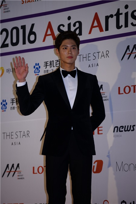 防弹和exo颁奖典礼,yes首尔出席活动视频