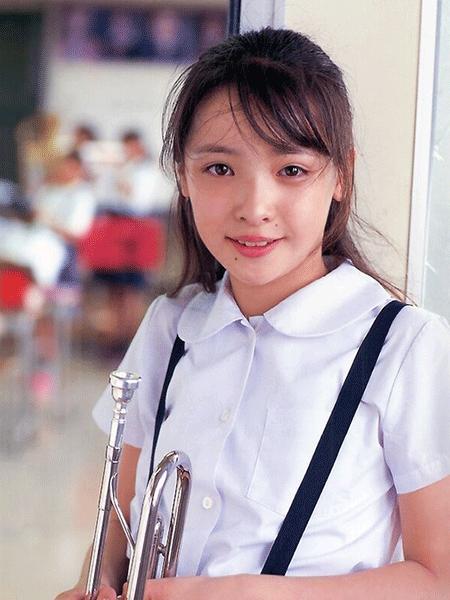 如何快速消除法令纹和双下巴,每天坚持三分钟消除鱼尾纹法令纹