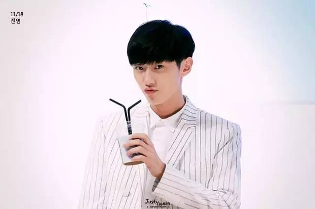 令人羡慕的爱豆应援,爱豆们的应援是真的吗