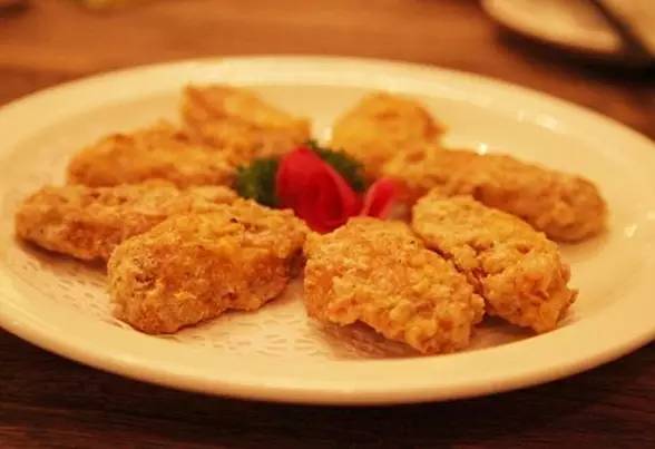 新白鹿、绿茶3折，炉鱼、乐伯部队锅半价，哈根达斯买一送一西湖边上的老牌商场，要用6天承包你的胃！