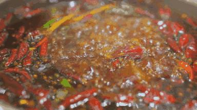 宜宾这家火锅店竟满足了我所有*欲肉**,超好吃!更有独家福利请拿好~