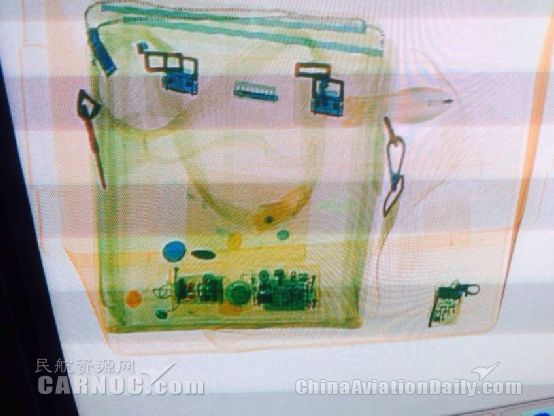 三亚机场安检查获电击防盗包,厦门机场查获电击器