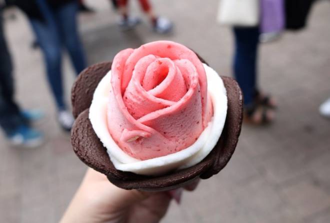 谁说冬天不能吃烤肉,谁说冬天就不能吃冰激凌了