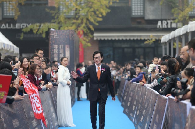 3000人挤爆东郊记忆，只为看他一眼