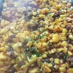 观点集市砂锅大嘴猴，一份9块钱！高校食堂真会玩...