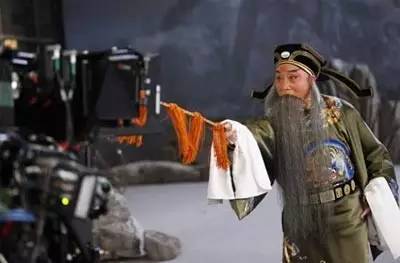 文体艺苑中国拳手邹市明实现拳击生涯“全满贯”