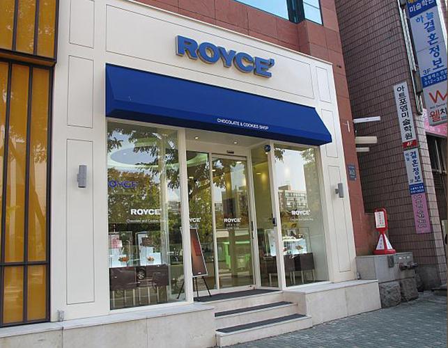 不出国门就能享受进口好商品,不出国门也能观赏到异国风情建筑