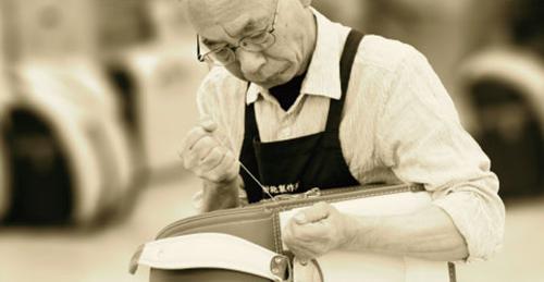 日本小孩的书包为什么那么贵,日本小学生的书包到底有多少钱