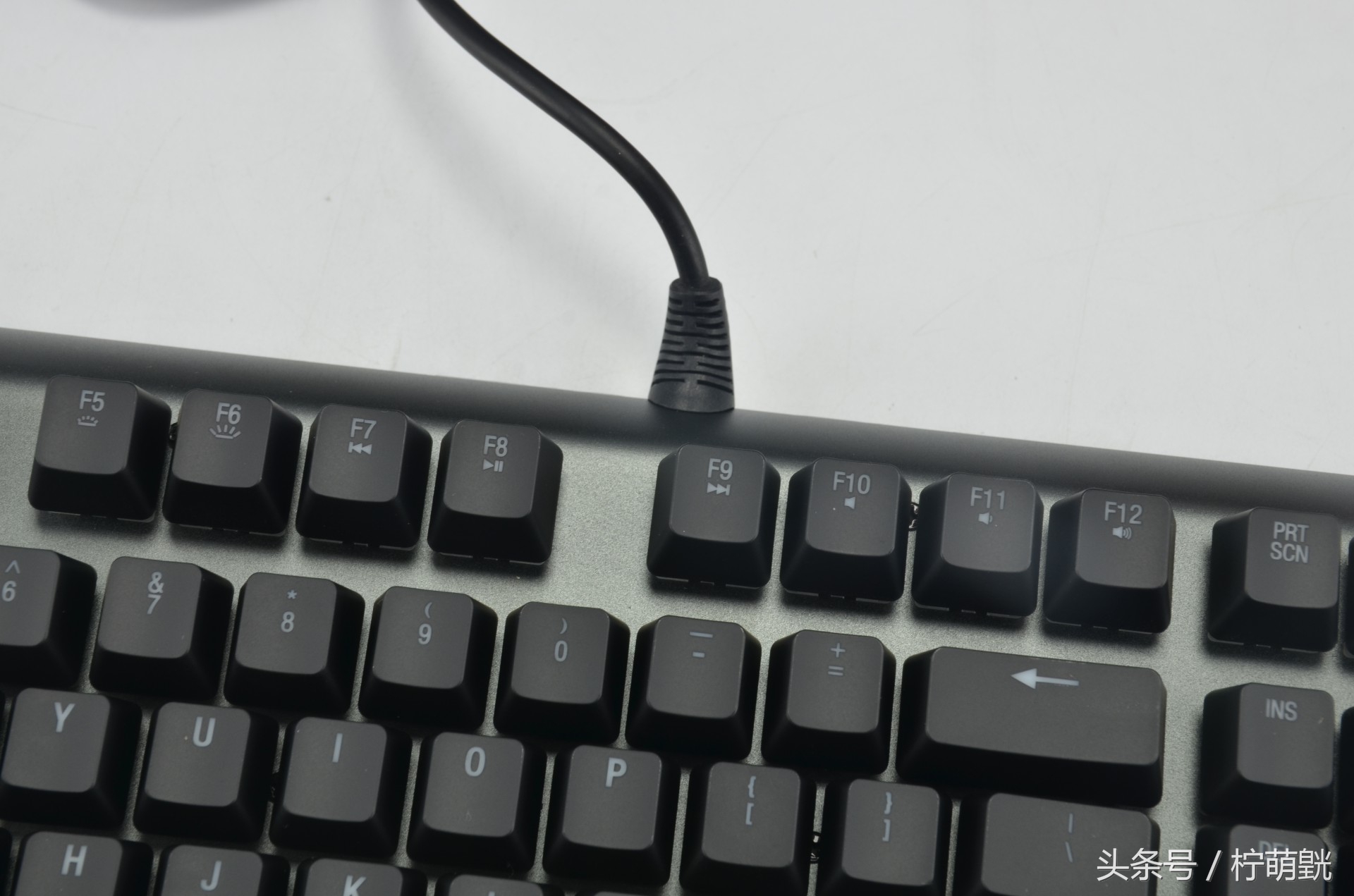 顶级rgb机械键盘,赛睿apexprort机械键盘评测