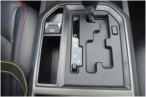 奔腾x801.8t和2.0哪个好,奔腾x80试驾2.0油耗咋样