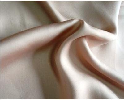 衣服领子越熨烫越起皱怎么办,的确良衣服起皱可以熨烫吗