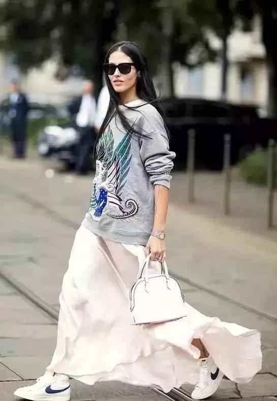 oversize卫衣怎么穿好看,oversize卫衣穿什么裤子