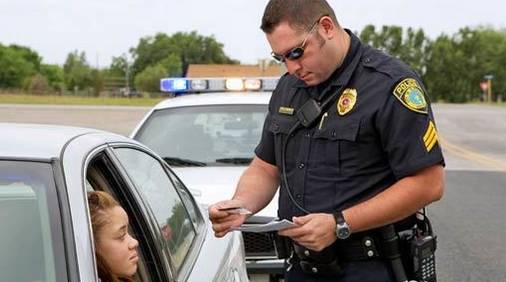 美国撞车怎么处理,在美处理车祸的6个重要步骤