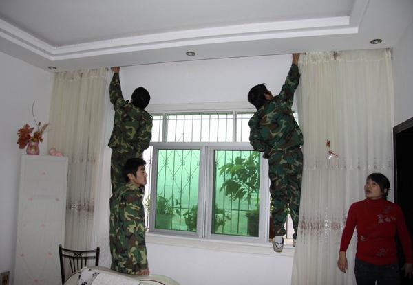 窗帘与贴膜的优缺点,窗户贴膜靠谱吗