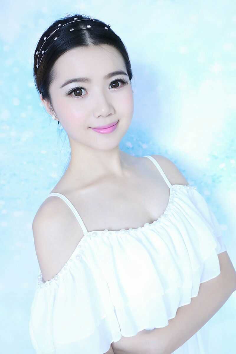 自然妆容帮你打造无瑕新娘,适合方圆脸的新娘妆容教程