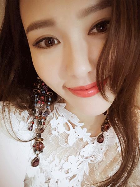 根据肤色挑选口红才是王道|跟着唐嫣选唇膏准没错