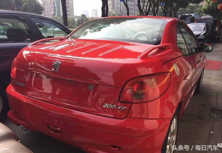 小伙买车给女朋友却分手了,小伙买跑车女友酝酿离开