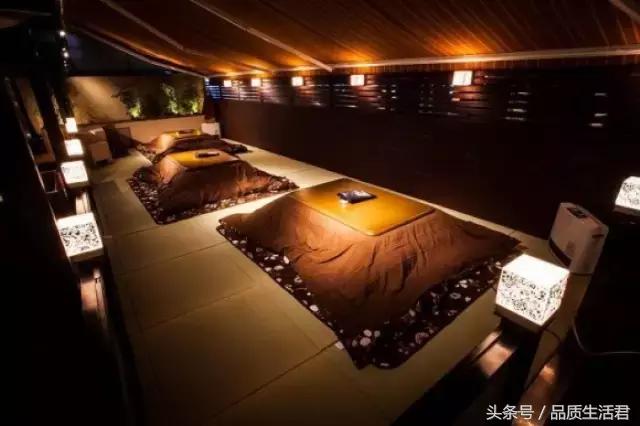 有了神奇的桌子，你和猫星人再也不怕冷了！