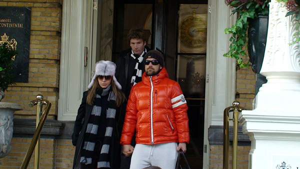 羽绒服moncler带你玩转别样冬日,moncler羽绒服经典款男穿搭