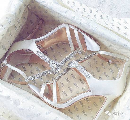 jimmychoo缎面婚鞋,jimmychoo婚鞋好穿吗