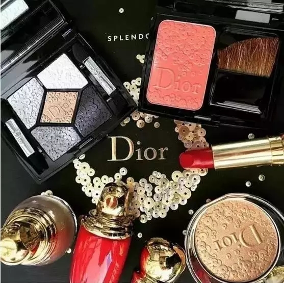 圣诞限量就是用来犒劳辛苦了一年的自己的