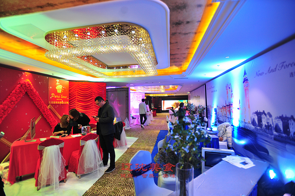 沈阳办场婚礼多少钱,请问现在办婚宴需要多少钱一桌