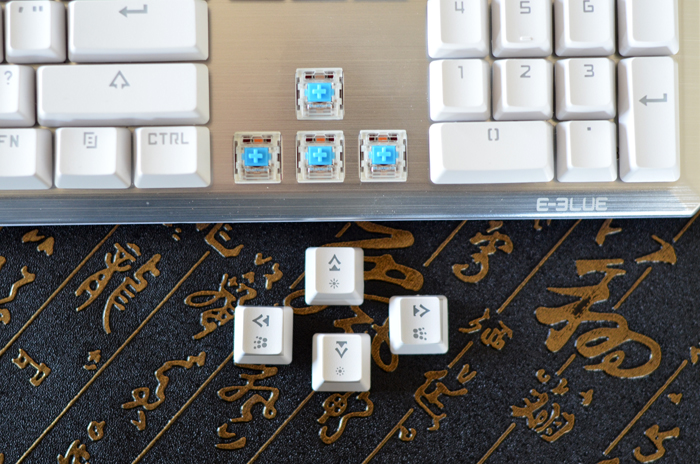 瀹滃崥鏈烘閿洏k727鐏晥,瀹滃崥k725涓冨僵鎮诞鑳屽厜娓告垙閿洏