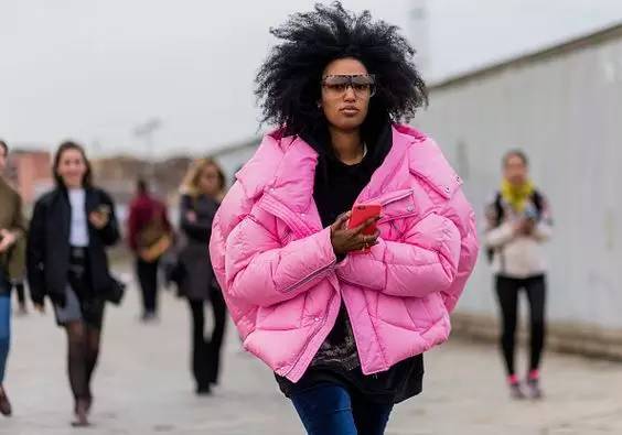 羽绒服温暖来袭,保暖又好看羽绒服冬季新款