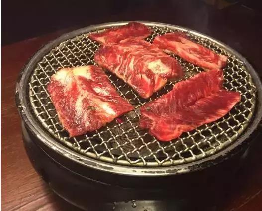 哈尔滨这十家苍蝇馆子,哈尔滨出名的俄罗斯湖滨餐厅