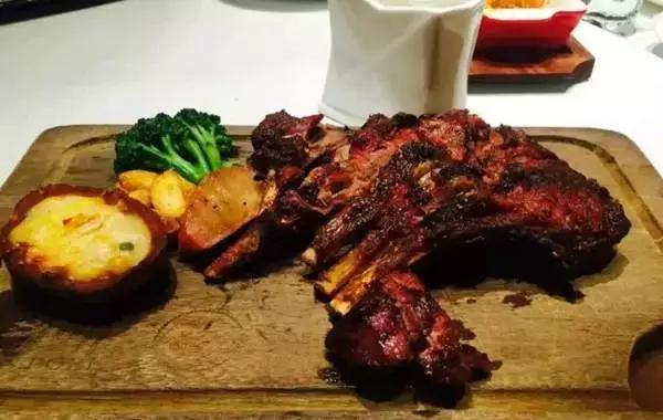 哈尔滨这十家苍蝇馆子,哈尔滨出名的俄罗斯湖滨餐厅