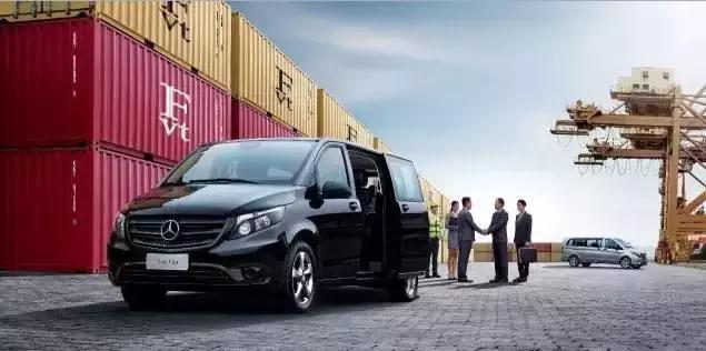 奔驰威霆第二排座椅,新款奔驰威霆有什么改变