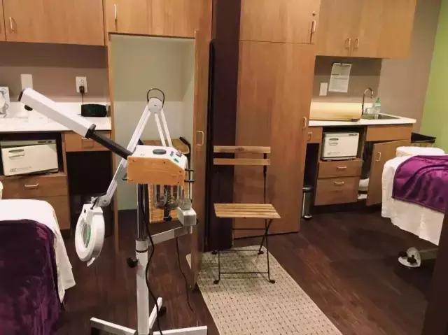 这家“快餐式”按摩连锁年营收竟达100亿！究竟靠什么？