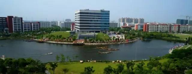 魔都高校法学院系排名：复旦不是第一，同济大学法学竟然被撤？