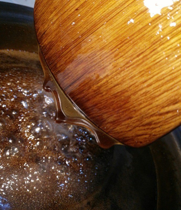 独家配方阿胶单锅熬制,熬制阿胶用什么样的锅呢