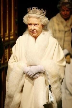 英国女王的衣橱,英国女王奢华礼服