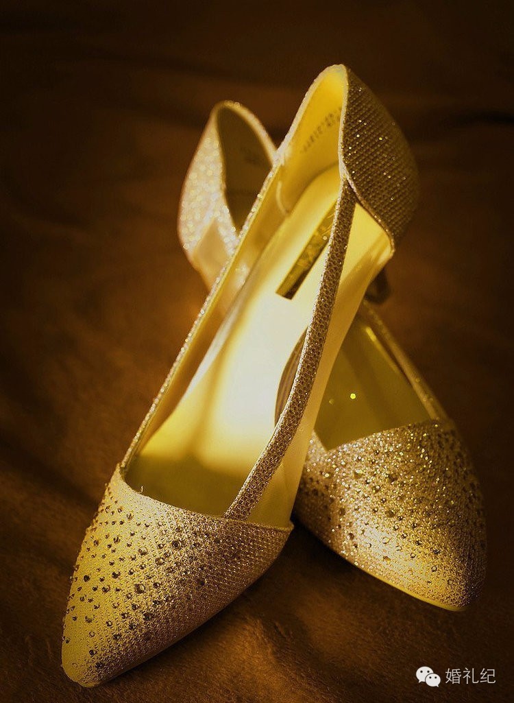 jimmychoo缎面婚鞋,jimmychoo婚鞋好穿吗